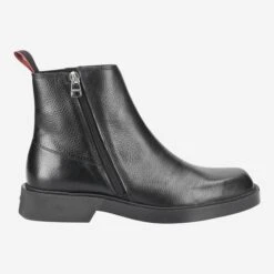 Hugo Art.  IKER_CHEB - -Paul Green Shop aussenseite 1620010191